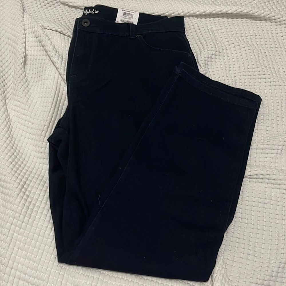 NWT- Style & Co. - 22W. High Rise Straight